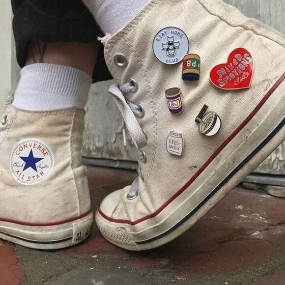 Black & Gold Cat Enamel Pin Mystical magical Spooky Cat Fashion pins Moon planet - Picture 3 of 11